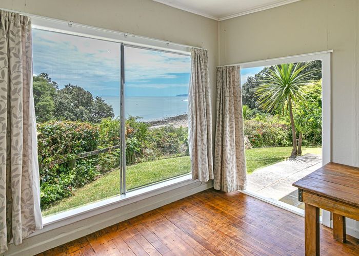  at 9 Adams Road, Thornton Bay, Thames