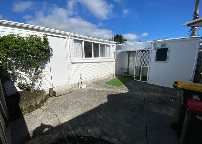  at 51 Captain Scott Road, Glen Eden, Waitakere City, Auckland