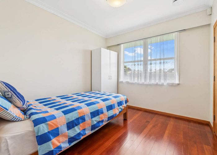  at 39 Kenderdine Road, Papatoetoe, Manukau City, Auckland