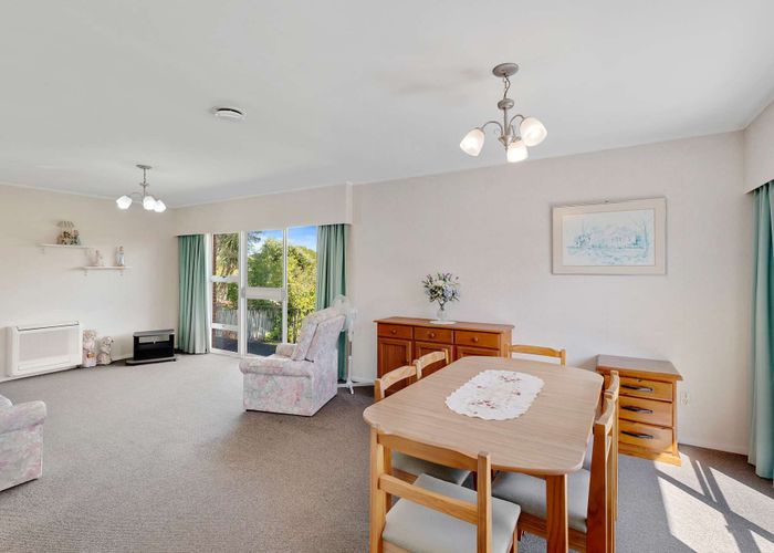  at 2/4212A Great North Road, Glendene, Waitakere City, Auckland