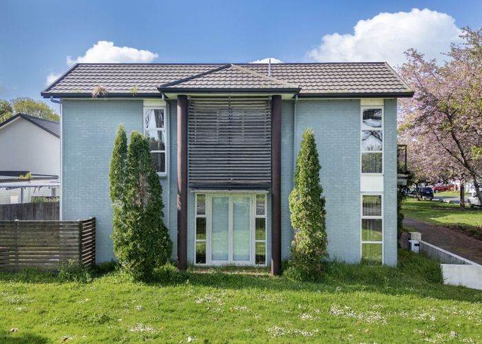 at 2 Willow Camp Road, Takanini, Papakura, Auckland