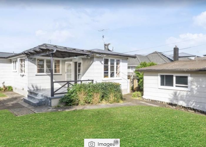  at 1/15 Kent Road, Manurewa, Auckland