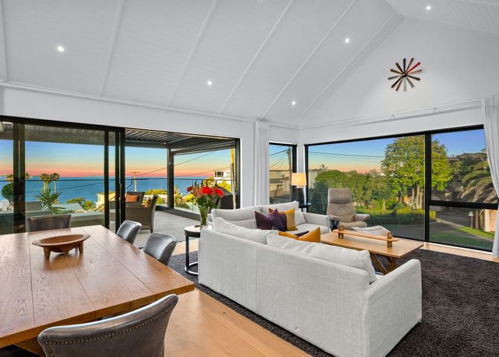  at 10 Vaughan Crescent, Murrays Bay, North Shore City, Auckland
