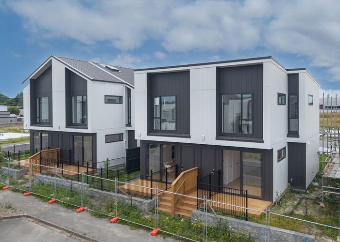  at 6/57 Tahetoka Street, Westgate, Waitakere City, Auckland