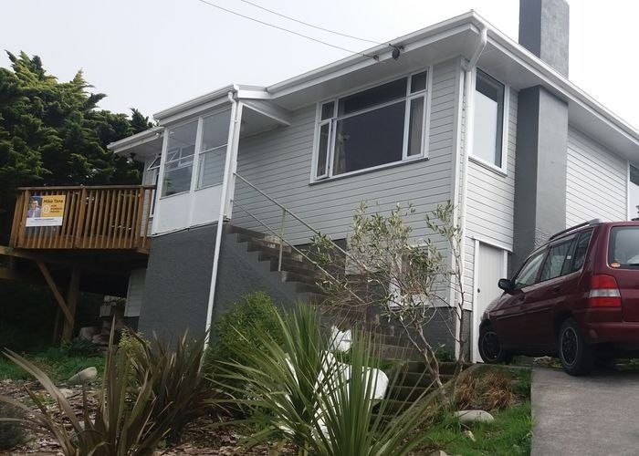  at 39  Hiwi Crescent, Titahi Bay, Porirua, Wellington