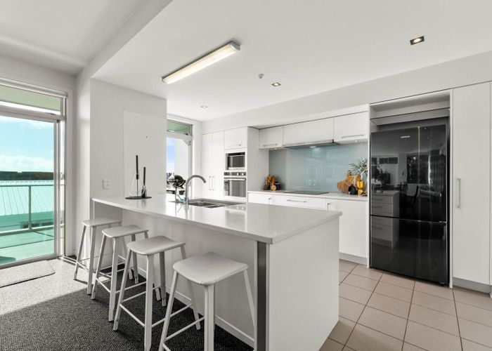  at 4/52 Cliff Road, City Centre, Tauranga, Bay Of Plenty