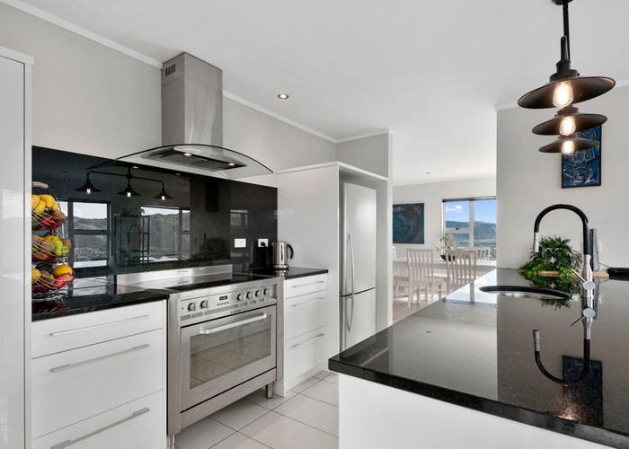  at 41 Seymour Grove, Kingsley Heights, Upper Hutt