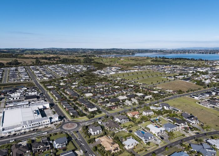  at 1 Kakahi Road, Beachlands, Manukau City, Auckland