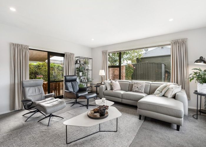  at 2/134 Milton Street, Somerfield, Christchurch