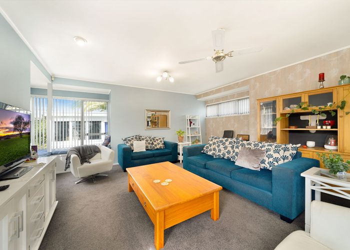 For sale 127A Swanson Road, Henderson, Waitakere City, Auckland