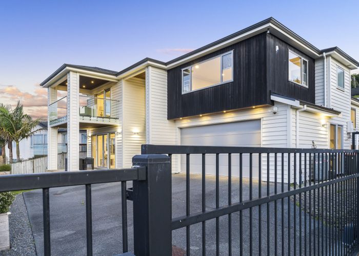  at 12 Mettam Drive, Swanson, Waitakere City, Auckland