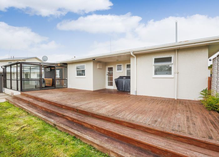  at 8 Hurley Place, Awapuni, Palmerston North, Manawatu / Whanganui