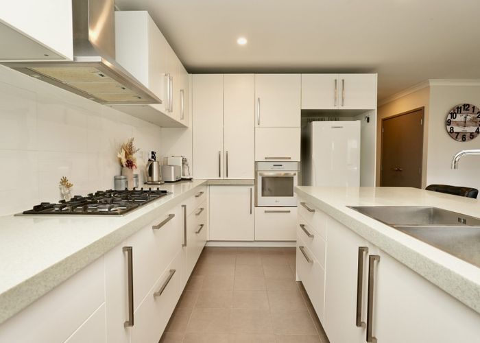  at 32 Rosalie Terrace, Kelvin Grove, Palmerston North