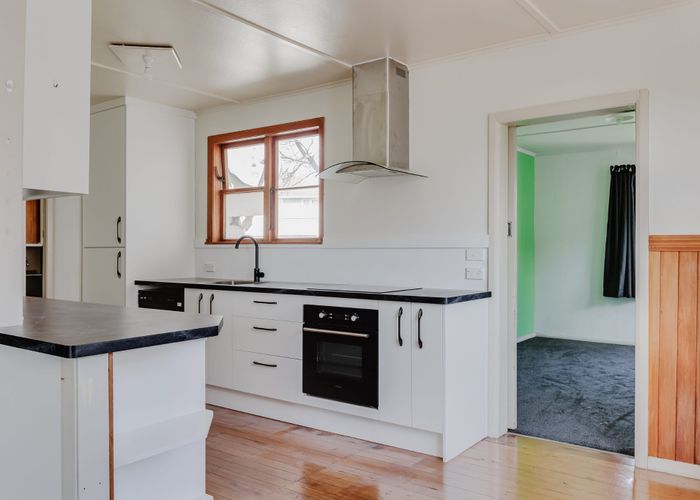  at 2 Hinton Place, Roslyn, Palmerston North