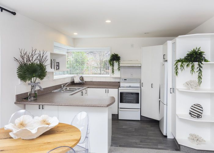  at 83A Main Road, Redcliffs, Christchurch