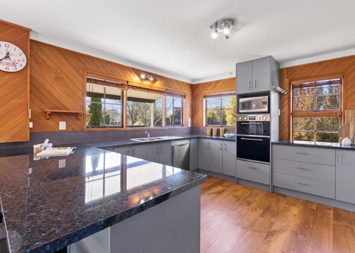  at 27 Yellowstone Crescent, Burwood, Christchurch