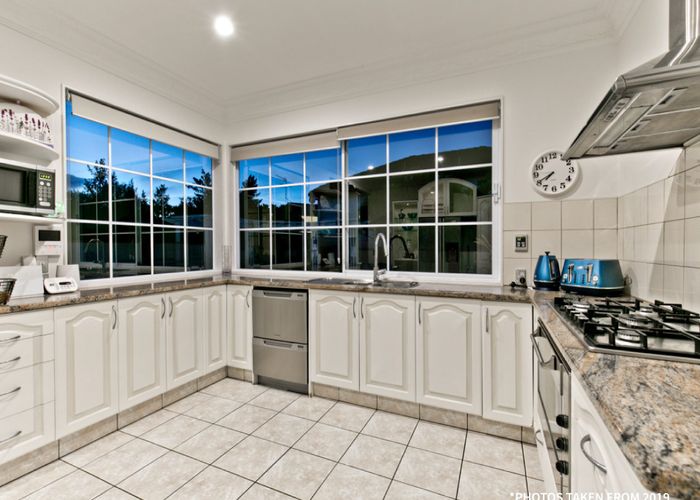  at 18 Mansion Court, West Harbour, Auckland