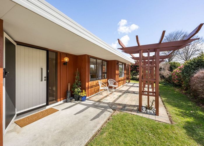  at 2 Byron Street, Cambridge, Waipa, Waikato