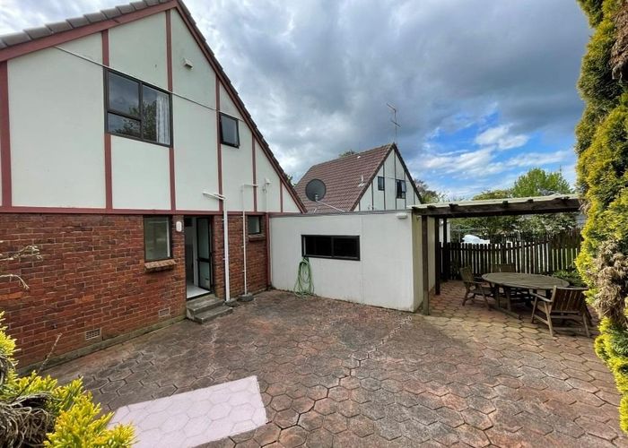  at 1/17 Weetman Drive, Browns Bay, Auckland