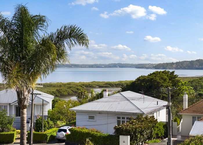 at 6 Weona Place, Westmere, Auckland City, Auckland