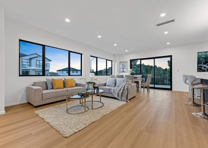  at 27 Tannaghmore Drive, Flat Bush, Manukau City, Auckland