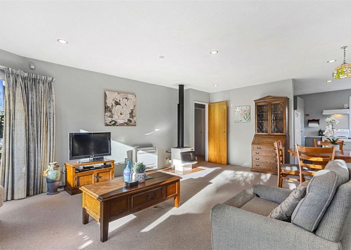  at 11 Stopforth Street, Woodend, Woodend