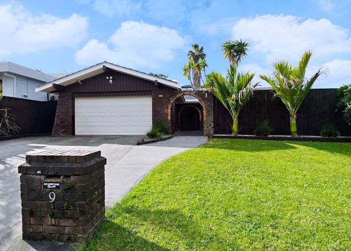  at 9 King Richard Place, Browns Bay, North Shore City, Auckland