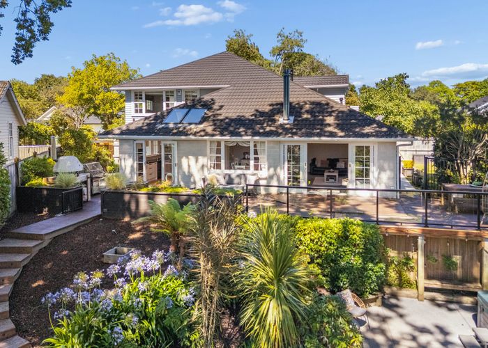  at 110 Barton Avenue, Heretaunga, Upper Hutt, Wellington