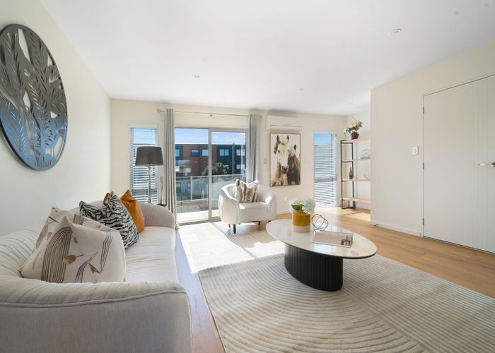  at 81 Bordeaux Parade, Te Atatu South, Waitakere City, Auckland