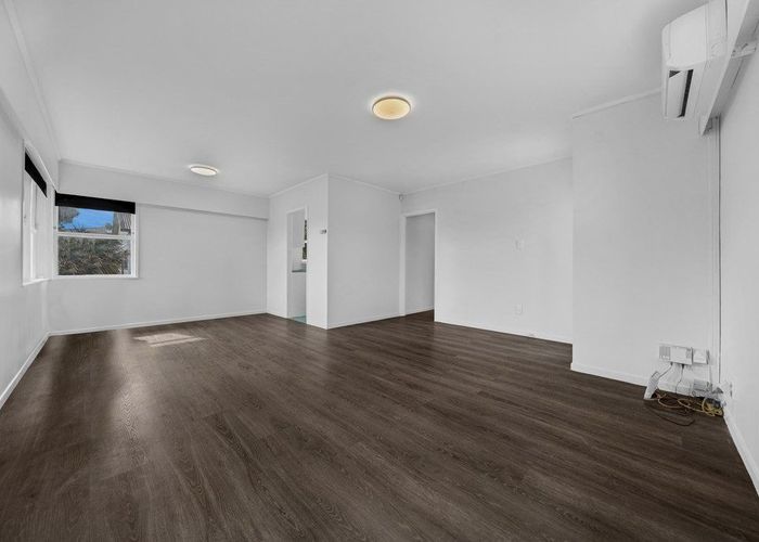  at 1/15 Bertrand Road, Mount Wellington, Auckland