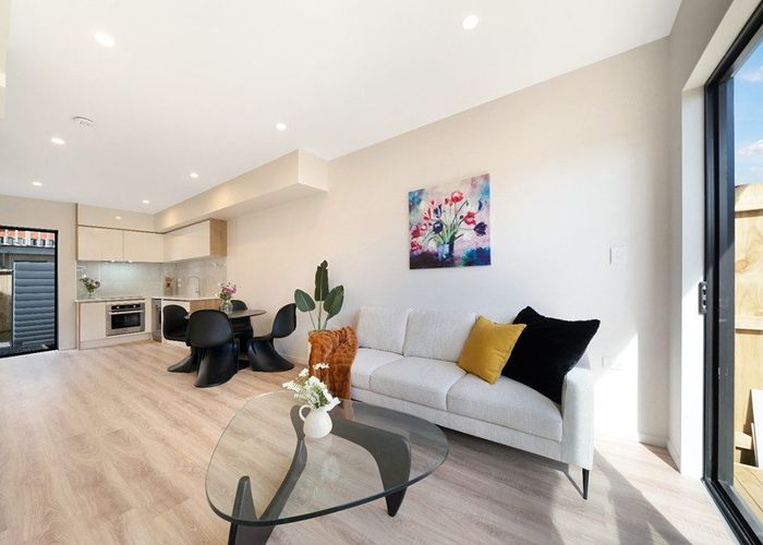  at 2/2A Mantra Road, Massey, Waitakere City, Auckland