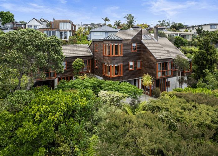 at 60 Peter Terrace, Castor Bay, Auckland