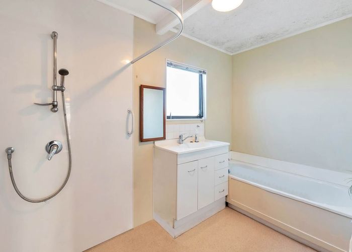  at 3/4 Elm Street, Avondale, Auckland