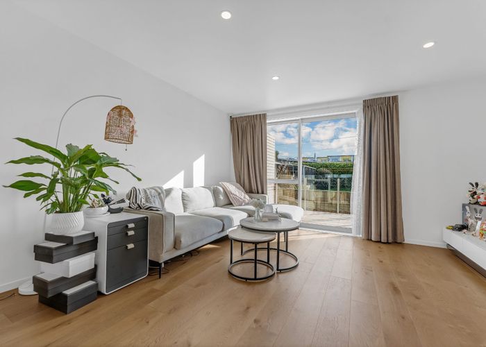 at 73 Helen Jenepher Lane, Mount Wellington, Auckland City, Auckland