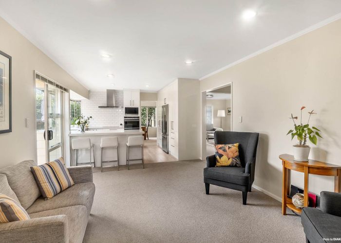  at 3 Travers Place, Northpark, Manukau City, Auckland