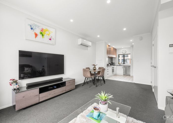  at 8 Josland Lane, Wallaceville, Upper Hutt, Wellington