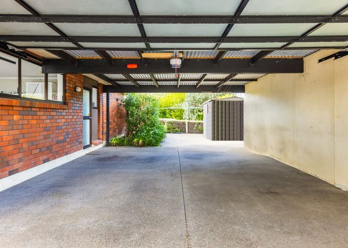  at 10 Elrita Place, Conifer Grove, Takanini