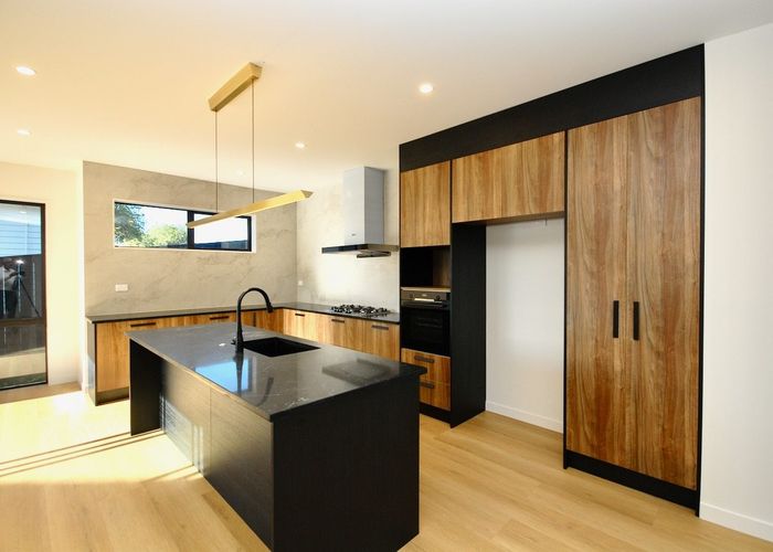  at 9 Arran Road, Browns Bay, North Shore City, Auckland