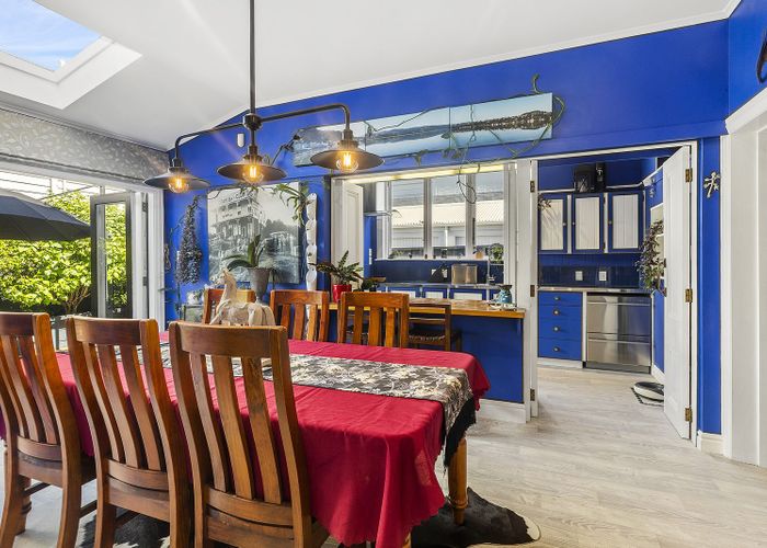  at 13 Park Street, Thorndon, Wellington