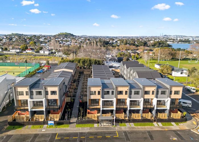  at 2/1D Rosyth Avenue, Bayswater, North Shore City, Auckland