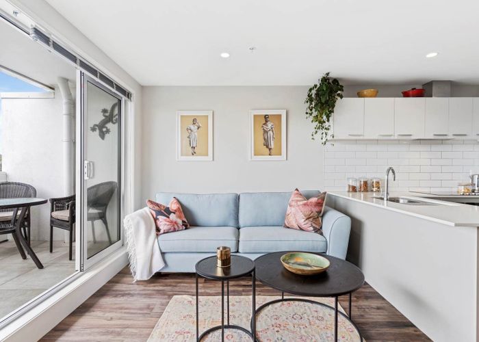  at 404/25 Bute Road, Browns Bay, Auckland
