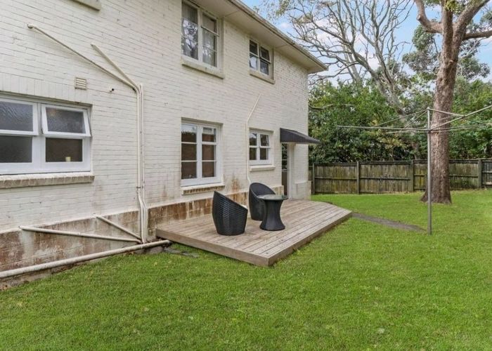  at 1/214 Campbell Road, Greenlane, Auckland