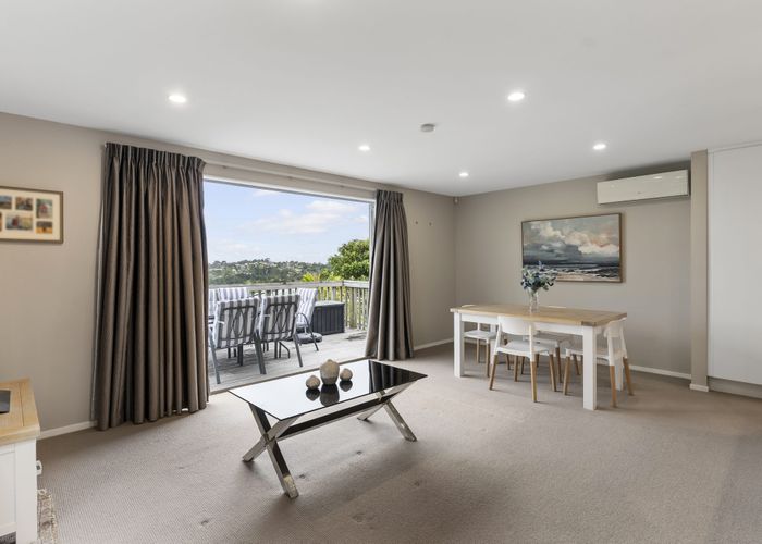  at 4/37 Waipa Street, Birkenhead, North Shore City, Auckland