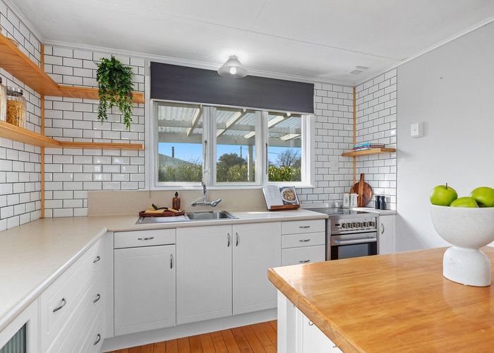  at 50 Wyndham Street, Carterton
