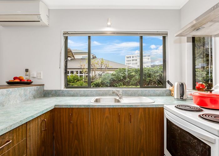  at 105 Marine Parade, Eastbourne, Lower Hutt