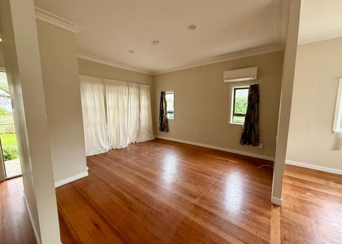  at 5 Thomas road, Mangere, Manukau City, Auckland