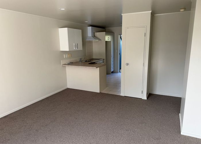  at 3E/20 Ian Marwick Place, Birkenhead, North Shore City, Auckland