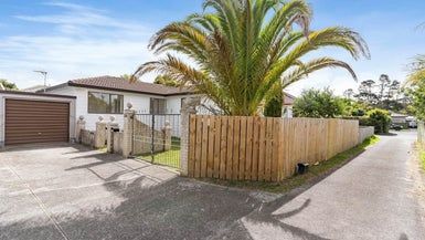  at 1/28 Karepo Crescent, Ranui, Auckland
