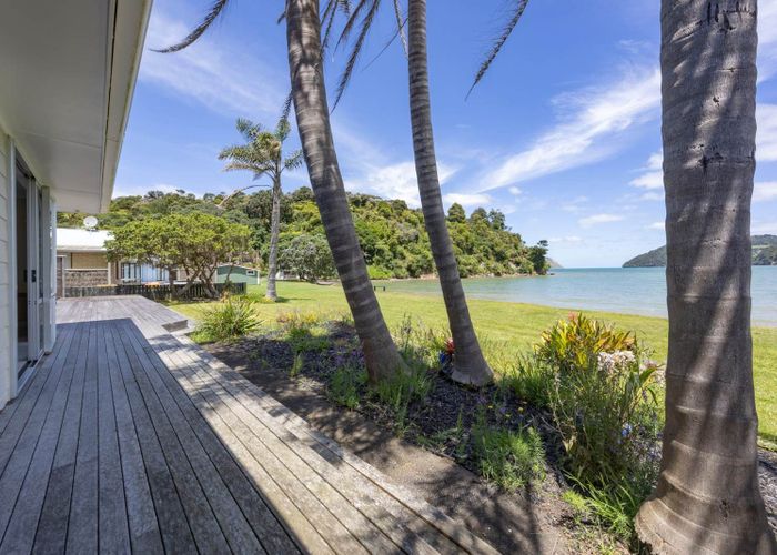  at 13 Foster Avenue, Huia, Waitakere City, Auckland