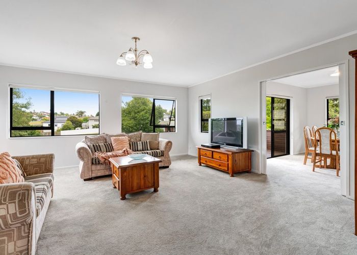  at 32 Unsworth Drive, Unsworth Heights, North Shore City, Auckland